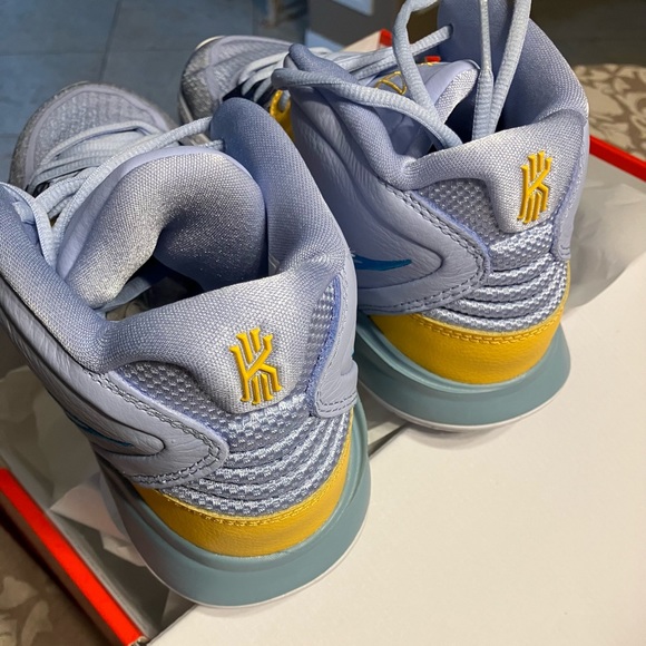 Nike Kyrie Infinity Men Shoe - Picture 4 of 7